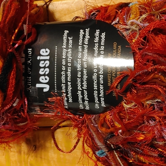 🇨🇦3 For $20🇨🇦NEW Bernat Knit or Knot your own scarf knit - Picture 2 of 4